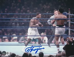 JOE FRAZIER Signed Boxing 8x10 PHOTO Beckett Authentic (BAS) - Picture 1 of 2