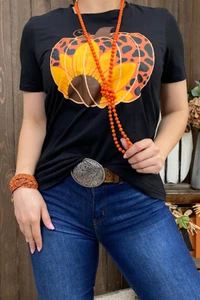 Black t-shirt w/leopard & sunflower printed pumpkin - Picture 1 of 1