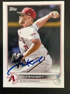 Carta firmata Ian Kennedy 2022 Topps in persona autografo (IP) auto - Foto 1 di 2