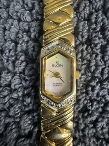 Vintage ELGIN DIAMOND QUARTZ GOLD TONE WOMEN'S WRISTWATCH MOP DIAL 5J242-017 - Picture 1 of 4