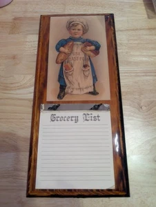 VINTAGE KITCHEN " I USE YEAST FOAM" MEMO PAD BAKER GIRL WOOD WALL PLAQUE 14.5" - Picture 1 of 9