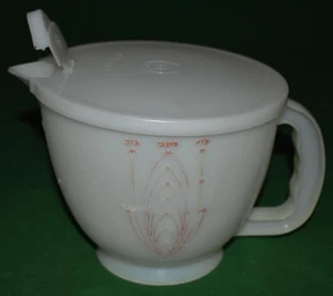 Vintage Tupperware 2 Qt MIX-N-STOR   Pitcher RED LETTERS w/LID - Picture 1 of 2