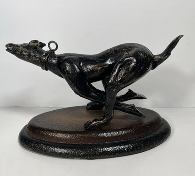 Resina texturizada Running Greyhound? Gesso? Escultura de cachorro - Imagem 1 de 4