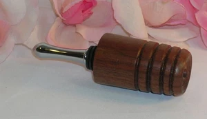 New Hand Crafted / Turned Eastern Walnut Wood Wine Bottle Stopper Great Gift - Picture 1 of 4