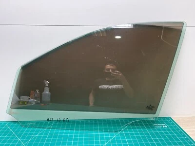 07-12 MERCEDES-BENZ X164 GL320 前左驱动侧门窗玻璃原始设备制造商 — 第 1/4 张图片