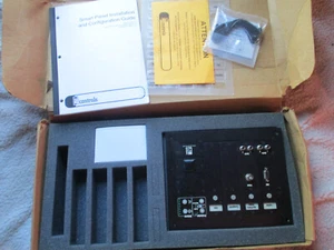 SP Controls Smart Panel Small Projector Controller SP2-CHAS schwarz LEUCHTET - Bild 1 von 16