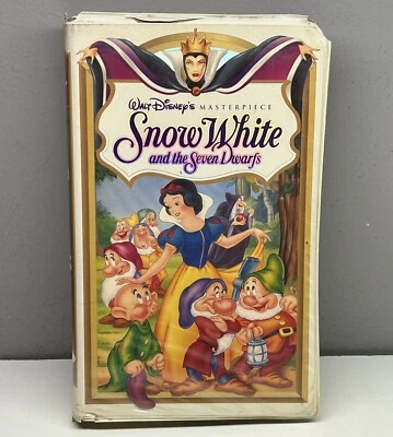 Snow White & the Seven Dwarfs VHS Disney Video Tape Masterpiece VTG Clamshell - Image 1 of 4