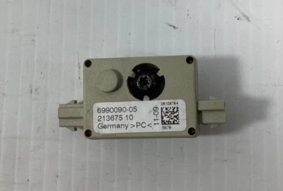 2009-2011 BMW 328i xDrive - FILTRO DE SUPRESSÃO DE ANTENA 6990090 FABRICANTE DE EQUIPAMENTO ORIGINAL. - Imagem 1 de 4