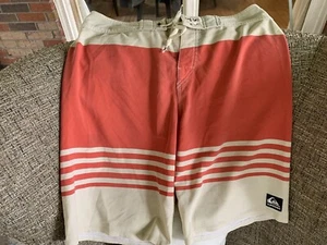 Quiksilver Badehose Erwachsene Größe 32 weiß Boardshorts Badeanzug Herren - Bild 1 von 4
