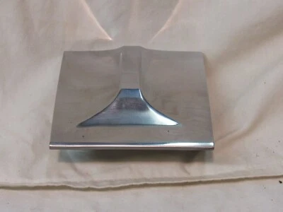 Chrysler New Yorker St. Regis 1955 de lujo parabrisas moldura superior conector central Foto 1 de 4