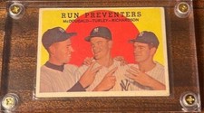 1959 TOPPS BASEBALL CARD #237 GIL McDOUGALD BOB TURLEY BOBBY RICHARDSON MLB HOF