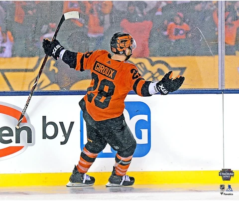 Claude Giroux Philadelphia Flyers Unsigned 2019 NHL Stadium Series Photograph Cover