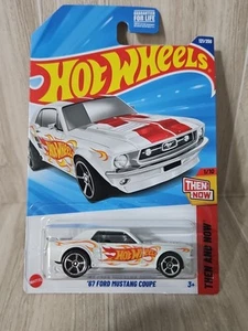 Hot Wheels Muscle Mania ’67 Mustang White Flames 1:64 Diecast Car - Picture 1 of 6