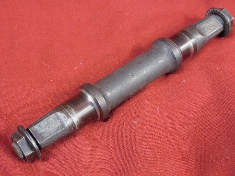 Vintage Maxy Type Nutted Bottom Bracket 5T 129 mm Spindle - Image 1 of 4