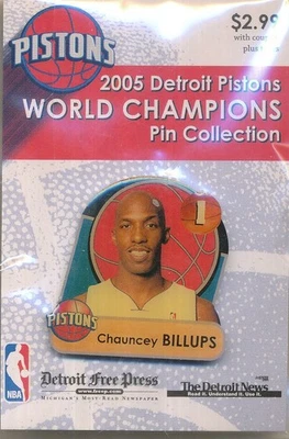 2005 DETROIT PISTONS PIN COLLECTION CHAUNCEY BILLUPS - Imagem 1 de 2