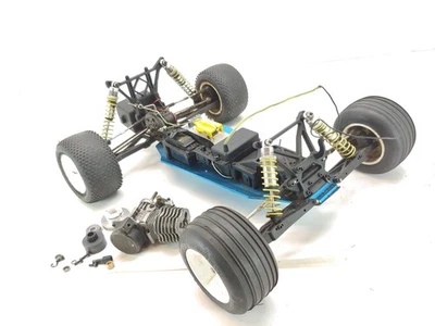 Vintage Duratrax Evader ? Nitro 1/10 2wd Stadium Truck Roller + (Bad Engine) - Image 1 of 4