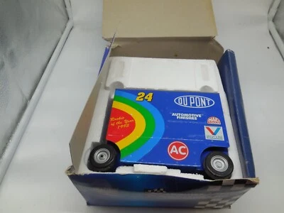 AW3 Jeff Gordon #24 Rookie of Year Dupont 1993 Action 1:16 Pit Wagon Bank - Image 1 of 4