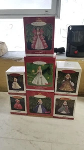 Vintage Barbie Puppe Hall Mark Keepsake Ornament 7 Stück NEU - Bild 1 von 2
