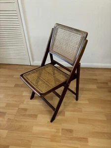 Impresionante silla plegable retro vintage de madera y ratán con diseño de malla vienesa - Imagen 1 de 24