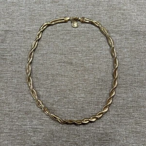 Plunder Design Trendy Fashion Jewelry Rae Gold Tone Necklace - Picture 1 of 3