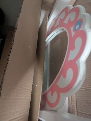 NOVO RARO Vintage Princesas Disney Vaidade e Banqueta Feita de Madeira - Imagem 1 de 4