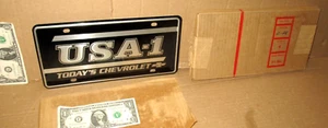 ORIGINAL SCHWARZ USA 1 Lizenz LIVE IT Tag von CHEVY DEALER für Showroom Cars 1986 - Bild 1 von 15