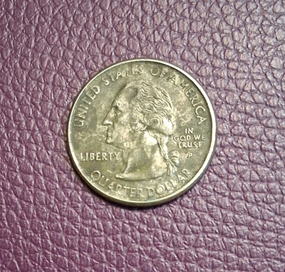 2001 P Dark New York Quarter Coin, Error Improperly Annealing - Image 1 of 4