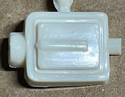 Revell   ✔  VINTAGE  ✔  56 Cadillac El Dorado Scale 1:32 ( transmission ) no box - Image 1 of 2