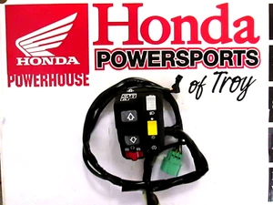 NUEVO JUEGO DE INTERRUPTOR IZQUIERDO ORIGINAL HONDA FABRICANTE DE EQUIPOS ORIGINALES 2020-24 TRX420FE1/TE1 *35140-HR3-WD1* - Imagen 1 de 5