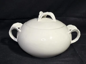 Villeroy & Boch Foglia Covered Casserole - Picture 1 of 4