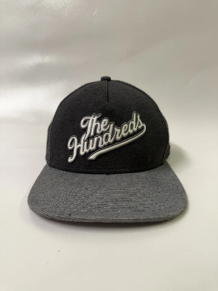 Sombrero a Presión Gris The Hundreds Bordado Script Logo Auténtico RARO Foto 1 de 4