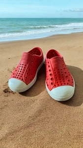 EUC Native Kids Jefferson Red Shoes Toddler Size C7 Free S:H Offer - Picture 1 of 4
