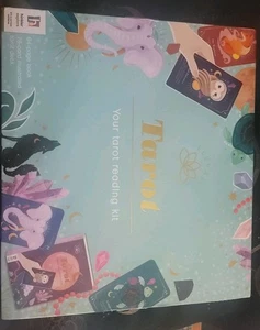 Tarotkarten mit Tieren von Elevate&Hinkler. Ratgeber, Etui, Steine&Armbänder. - Bild 1 von 12