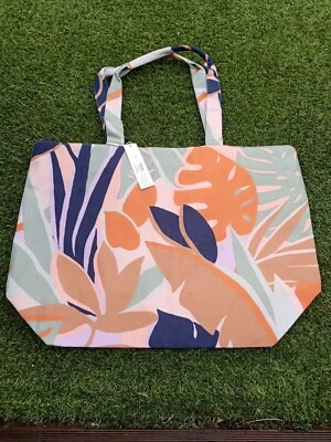 Bolso de comprador Accessorize of London con estampado de palma Foto 1 de 4