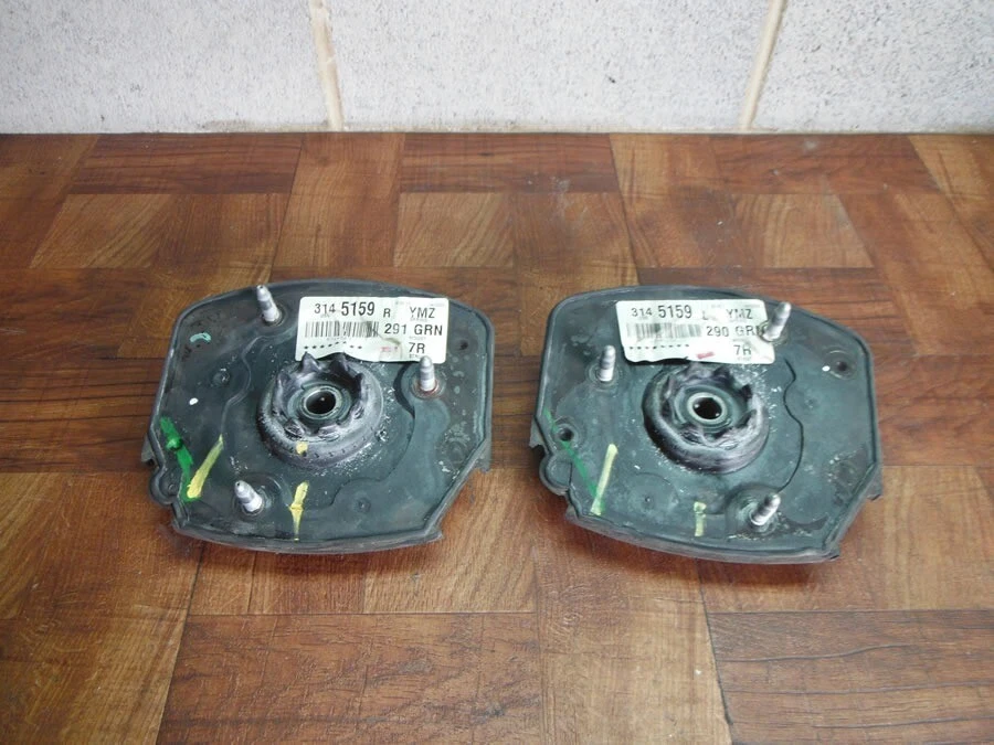 08 Chevrolet Impala LS 3.5 V6 задняя пружина крепление кронштейн в сборе L R - Изображение 1 из 4