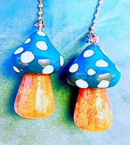 Set of Two ~ BLUE POLKA-DOT MUSHROOM Wooden ~ Ceiling Fan Pulls - Picture 1 of 1