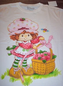 WOMEN'S TEEN Juniors VINTAGE 80's STYLE STRAWBERRY SHORTCAKE T-shirt SMALL NEW - Picture 1 of 3