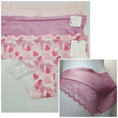 Paquete de 3 bragas JESSICA SIMPSON coquetas de encaje para mujer S~M lavanda y estampados $36 Foto 1 de 4