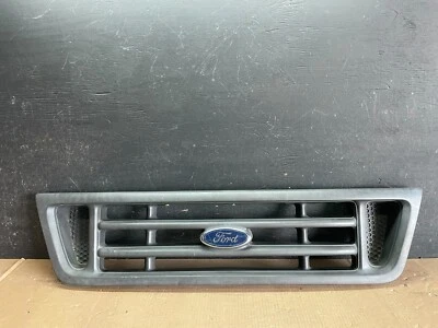 Parrilla delantera Ford Econoline E150 E250 E350 2003 a 2007 L9190 OEM DG Foto 1 de 4