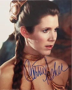 Carrie Fisher / Prinzessin Leia im Sklavenoutfit signiert 10 x 8 Farbfoto - Bild 1 von 6
