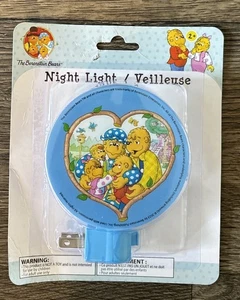 Blue The Berenstain Bears LED Night Light w/ Manuel On/Off Switch NEW In Package - Picture 1 of 3