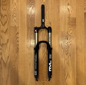 26” Rock Shox Revelation 426 U-Turn Air 1-1/8" 100-130mm Suspension Fork - Picture 1 of 17