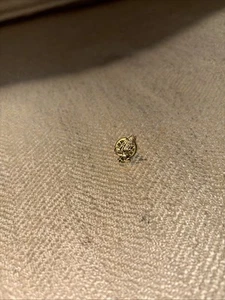Half inch praying hands lapel pin - Picture 1 of 5