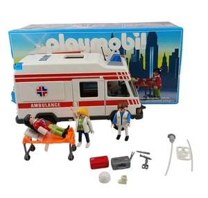 PLAYMOBIL 3925 Ambulance Flashing Lights With Box Figures And Accessories - Picture 1 of 17