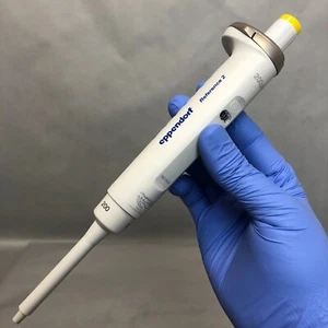 Eppendorf Reference 2 Pipette Adjustable 200 ul Single Channel - Picture 1 of 6
