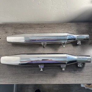 Genuine Harley Davidson Muffler Exhaust 64842-04 HARXL/S/883/1200 OEM Lot of 2 - Picture 1 of 4