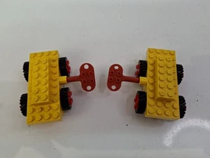 2x 1981 LEGO Set 890 Legoland Yellow WIND UP MOTOR Car & 2 Keys Working S4571 - Picture 1 of 9