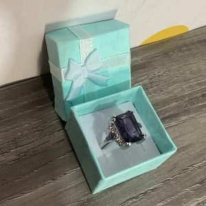 Anillo de moda corte esmeralda púrpura talla 7 nuevo con etiquetas - Imagen 1 de 16