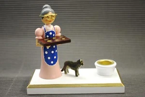 Kerzenhalter Oma mit Katze BxHxT 9x5x8cm NEU Kerze Leuchter Kerzenlicht Teelicht - Bild 1 von 1