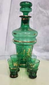 Vintage Barware Green glass with gold gilt designed Decanter and 4 shot glasses - Picture 1 of 12